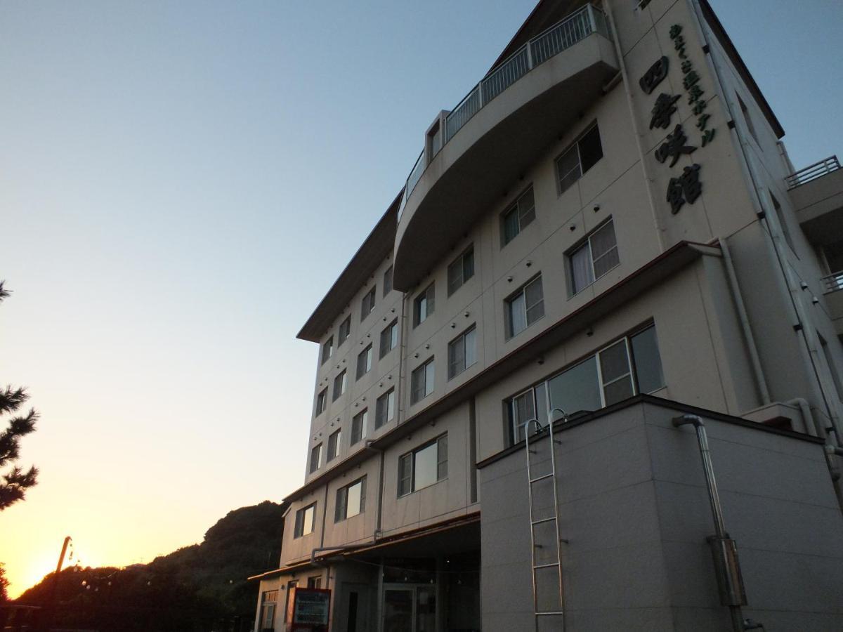 Amakusa Onsen Hotel Shikisakikan Reihoku Exterior photo